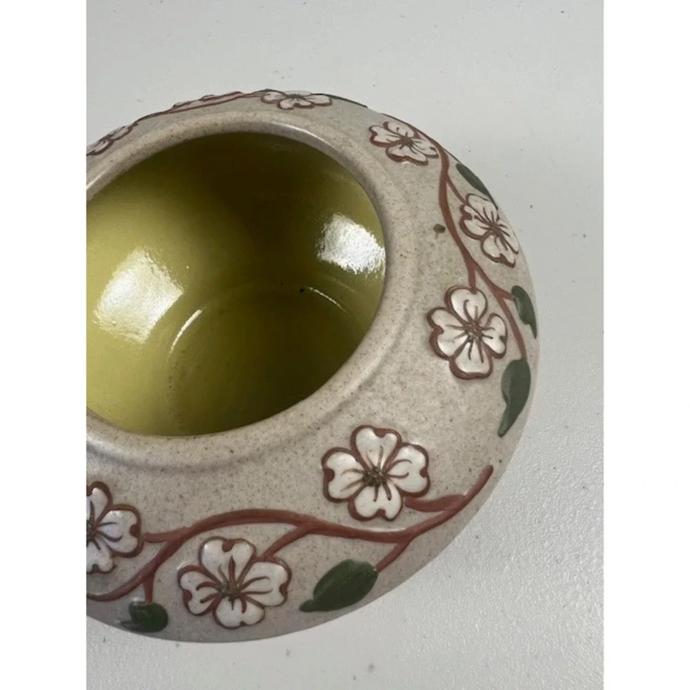 Pigeon Forge Pottery Dogwood Floral Round Bowl Tan Yellow Vintage Tennessee 4.5